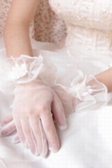 Organza avec des fleurs blanches élégantes | gants de mariée modestes chaming