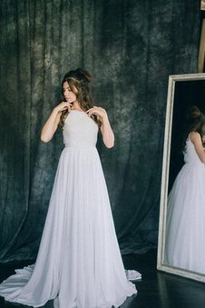 Robe de mariée facile distinguee plissé au bord de la mer en dentelle