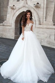 Robe de mariée au niveau de cou ligne a d'epaule ecrite appliques v col profonde