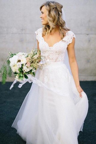 Robe de mariée naturel ligne a avec décoration dentelle de princesse en tulle