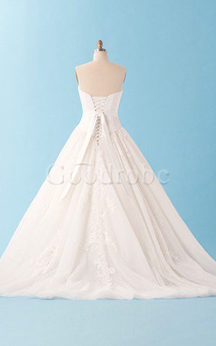 Robe de mariée majestueux avec lacets avec perle a eglise ceinture en étoffe