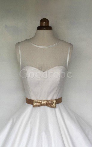 Robe de mariée col ras du cou ligne a ceinture en étoffe en tulle avec zip