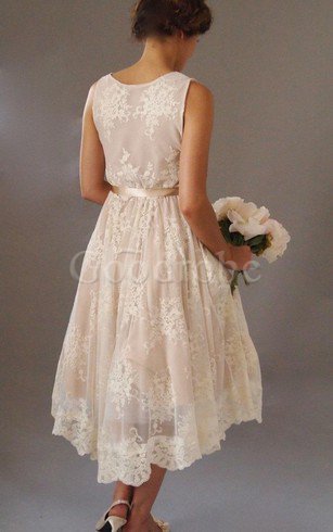 Robe de mariée vintage a-ligne encolure ronde appliques avec ruban