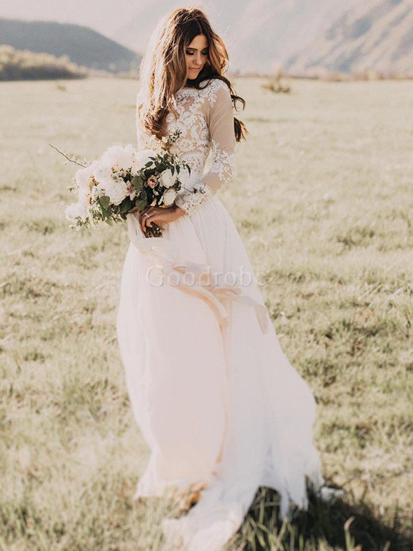 Robe de mariée avec chiffon belle de col en v ligne a decoration en fleur
