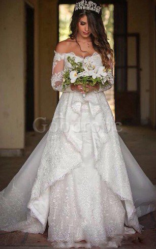 Robe de mariée mode romantique plissage luxueux de traîne mi-longue