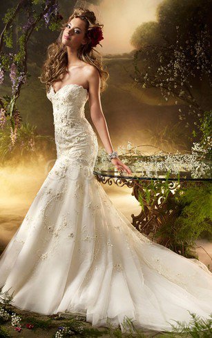 Robe de mariée exceptionnel longue avec fleurs en salle a eglise