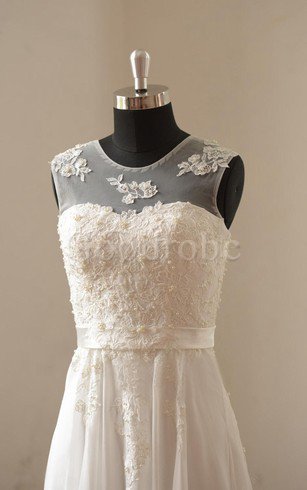 Robe de mariée mode plissé delicat avec chiffon longueur au ras du sol