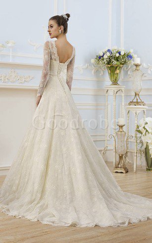 Robe de mariée avec nœud v encolure en dentelle decoration en fleur cordon