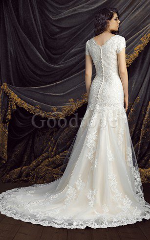Robe de mariée simple moderne avec manche courte en dentelle ligne a