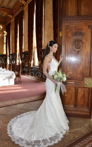 Robe de mariée facile longueur au ras du sol de col en v sans dos en dentelle