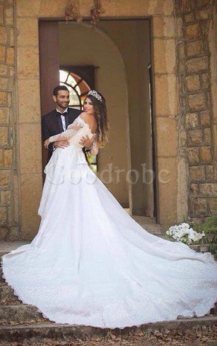 Robe de mariée mode romantique plissage luxueux de traîne mi-longue