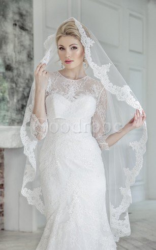 Robe de mariée sage sexy de traîne courte au niveau de cou decoration en fleur