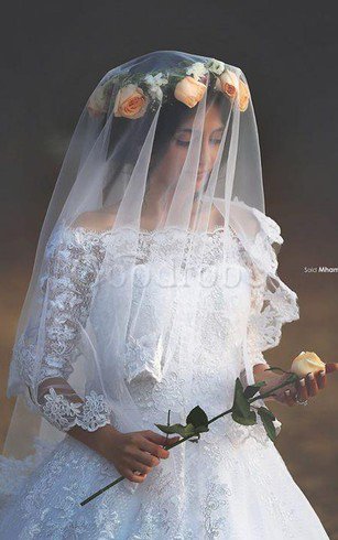 Robe de mariée ligne a decoration en fleur boutonné avec manche 1/2 textile en tulle