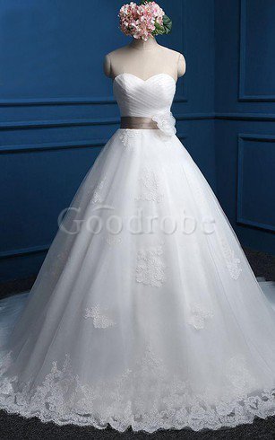 Robe de mariée naturel avec sans manches en tulle de col en cœur ceinture